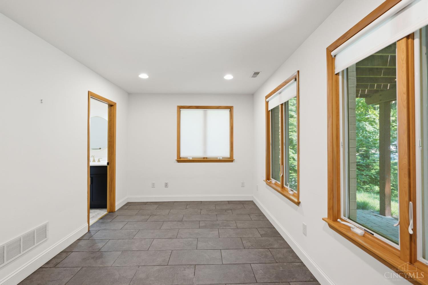 7767 Shawnee Run Road, Indian Hill, OH, 45243 — photo 43