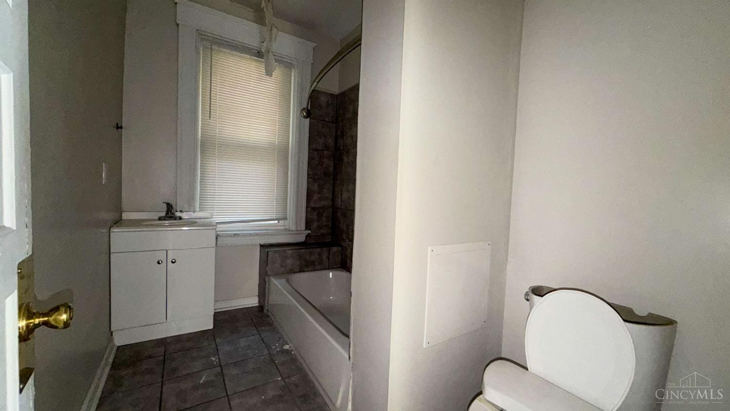 2478 Paris Street, Cincinnati, OH, 45219 — photo 27