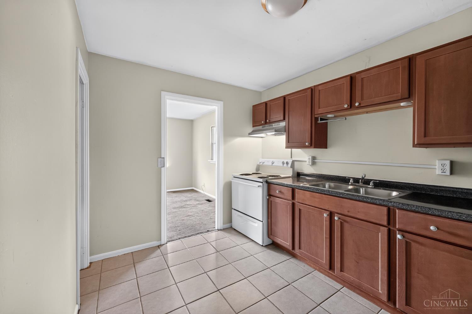 1910 Ashbrook Drive, Cincinnati, OH, 45238 — photo 10