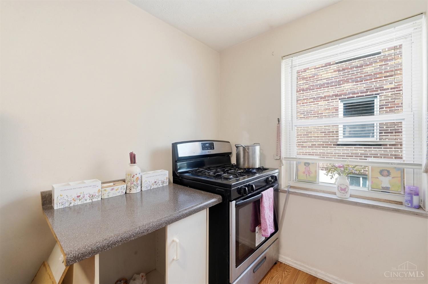 27 Gahl Terrace, Reading, OH, 45215 — photo 12