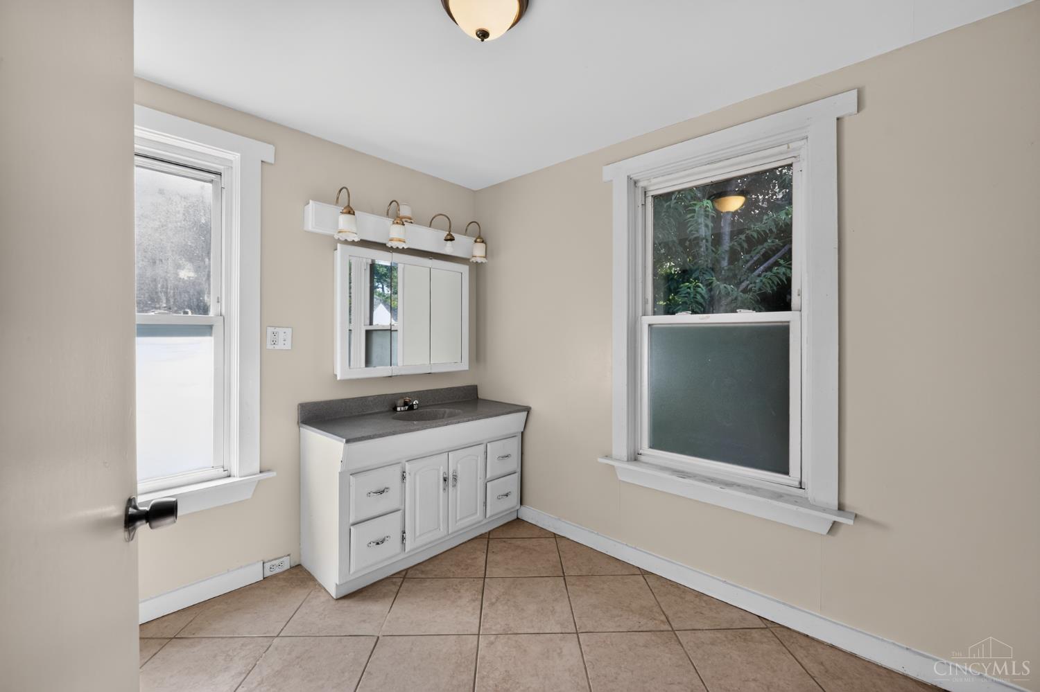 4313 Whetsel Avenue, Cincinnati, OH, 45227 — photo 28