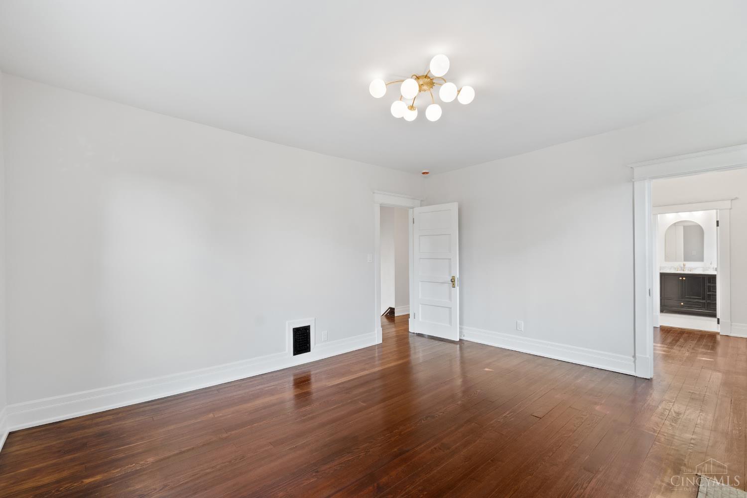 1028 Valley Lane, Cincinnati, OH, 45229 — photo 19