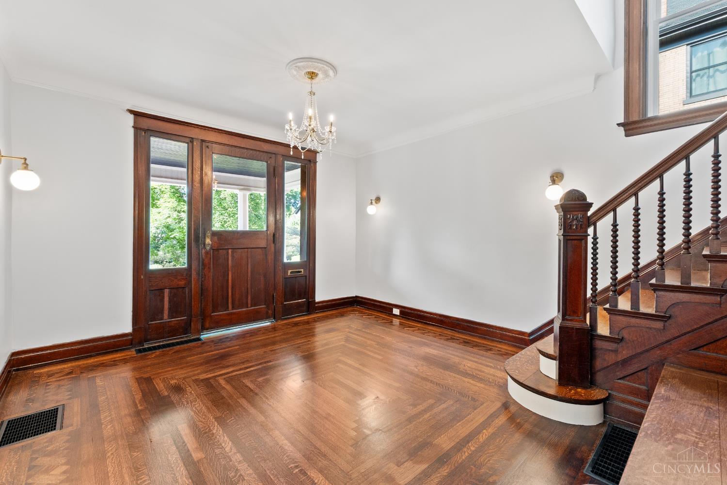 1028 Valley Lane, Cincinnati, OH, 45229 — photo 6