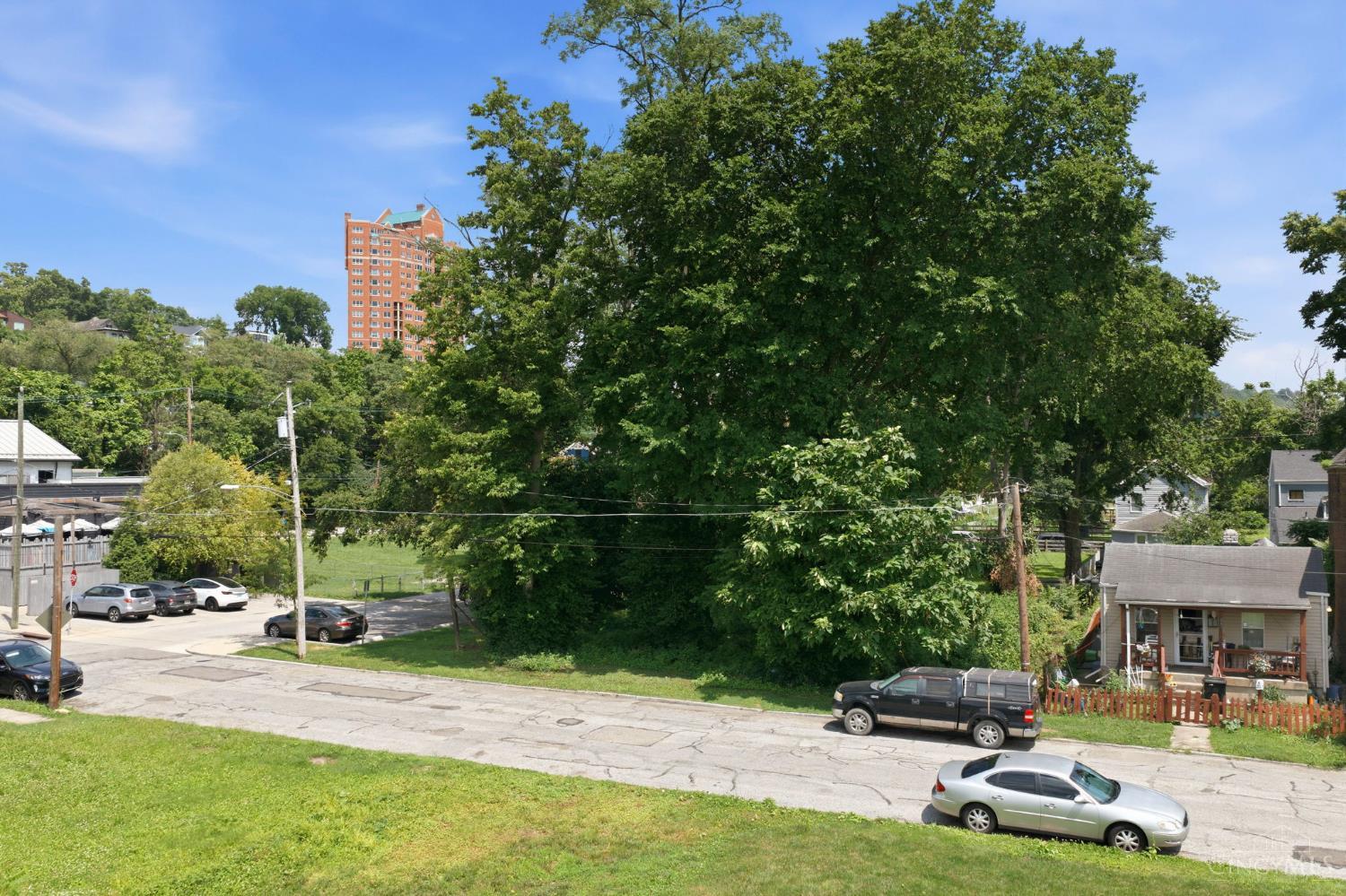 260 Wenner Street, Cincinnati, OH, 45226 — photo 2