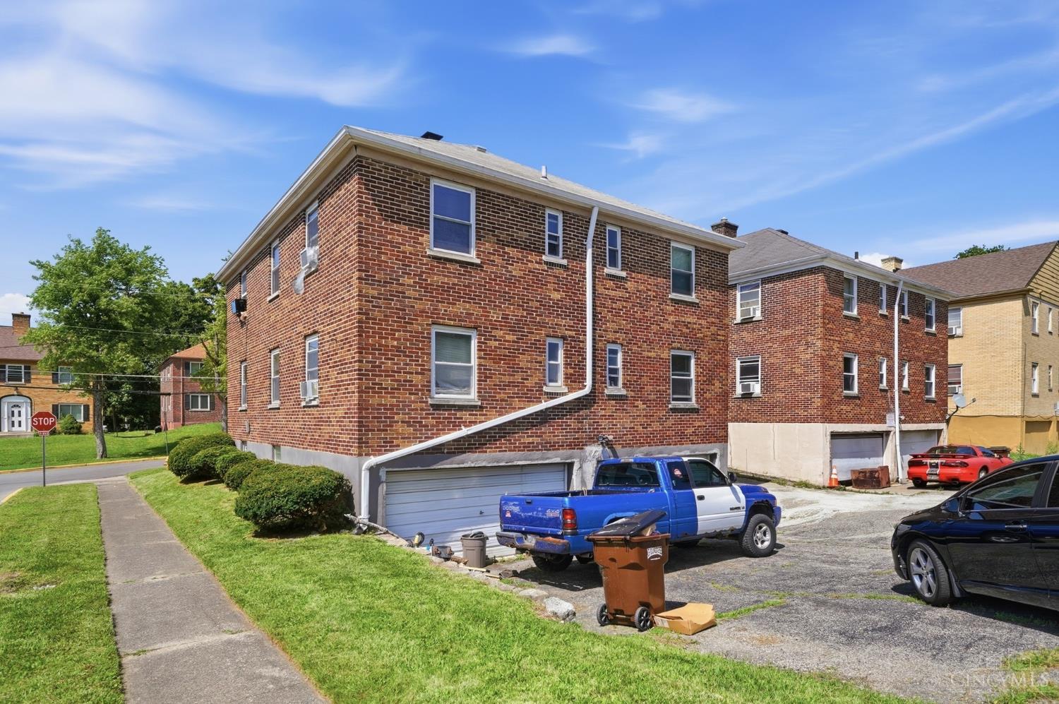 27 Gahl Terrace, Reading, OH, 45215 — photo 22