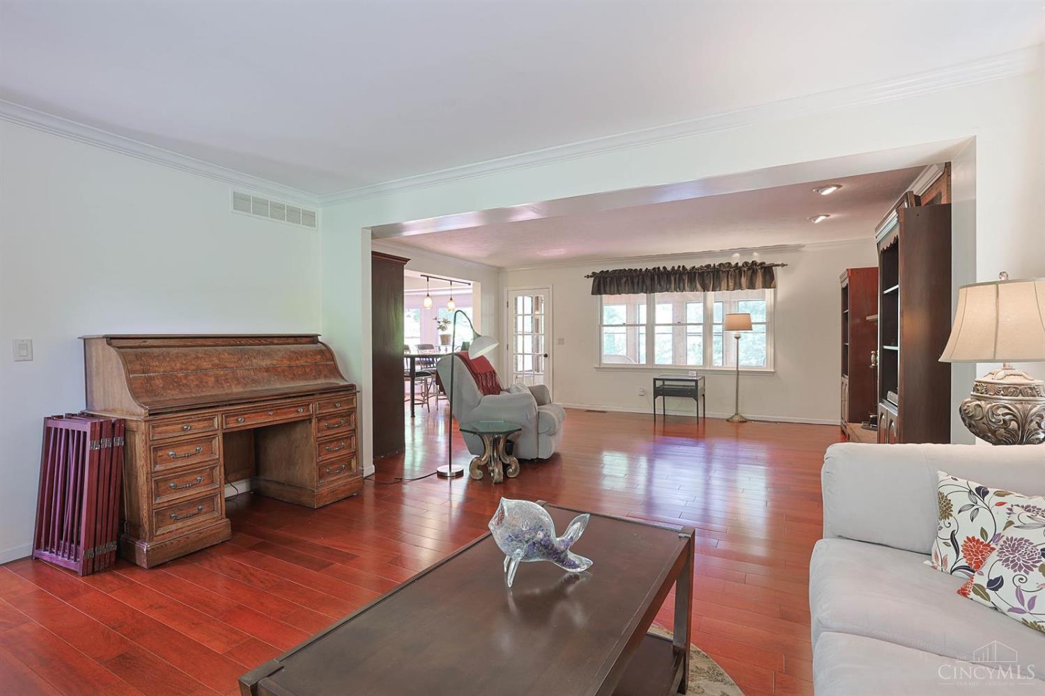 6202 Shadowhill Way, Miami Twp, OH, 45140 — photo 8