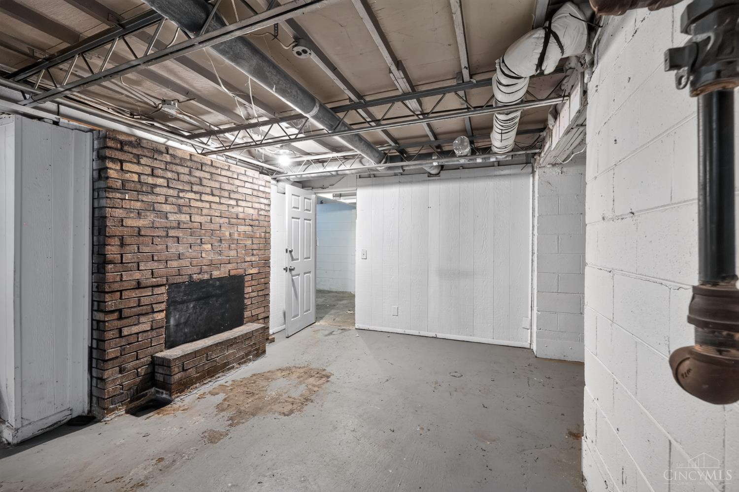 1910 Ashbrook Drive, Cincinnati, OH, 45238 — photo 25