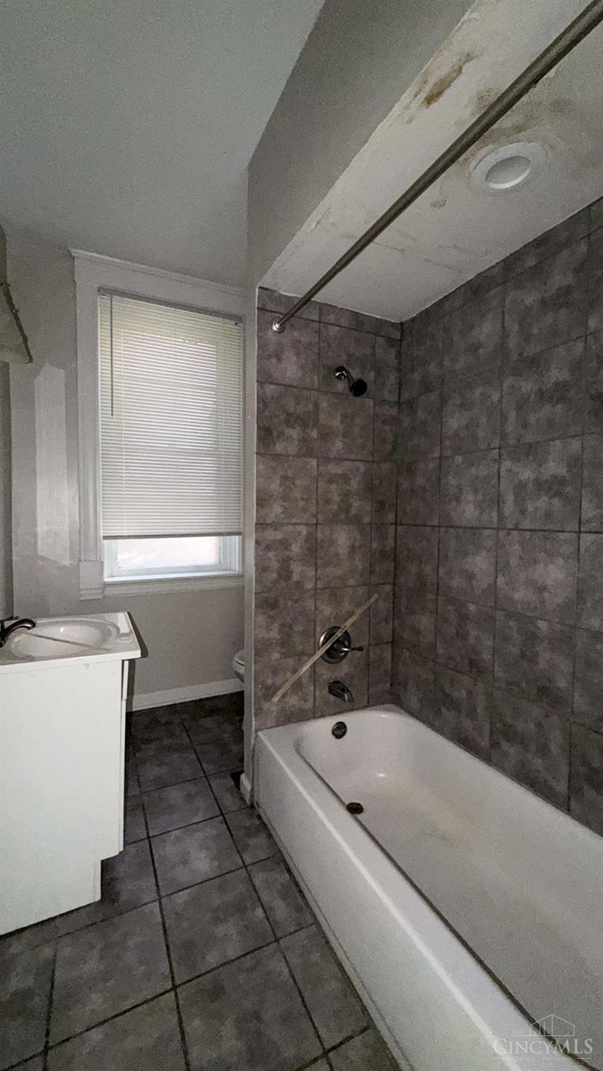 2478 Paris Street, Cincinnati, OH, 45219 — photo 14