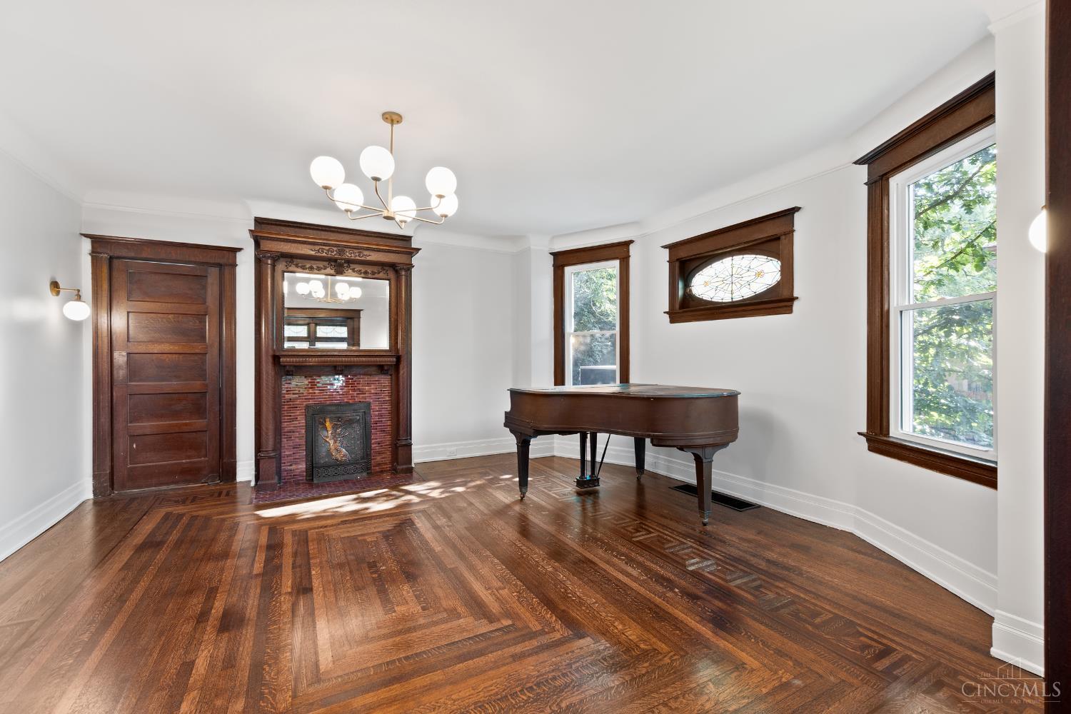 1028 Valley Lane, Cincinnati, OH, 45229 — photo 10
