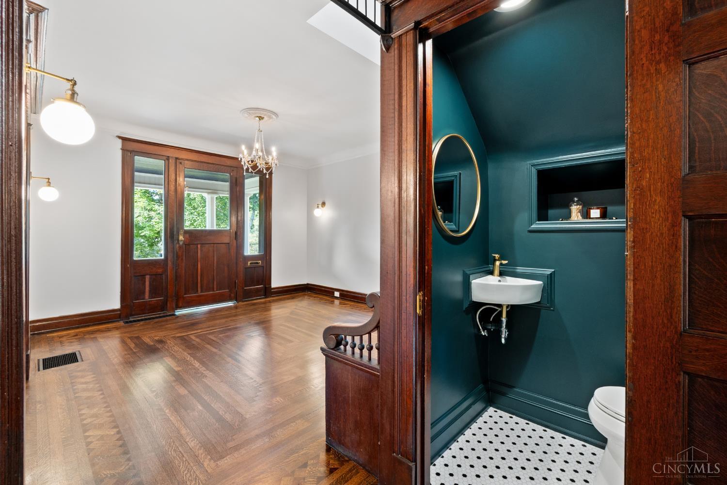 1028 Valley Lane, Cincinnati, OH, 45229 — photo 12