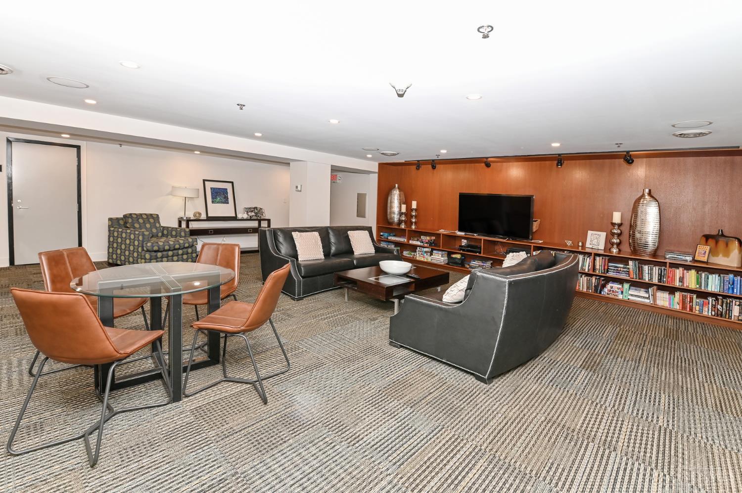 15 Fourth Street #103, Cincinnati, OH, 45202 — photo 59