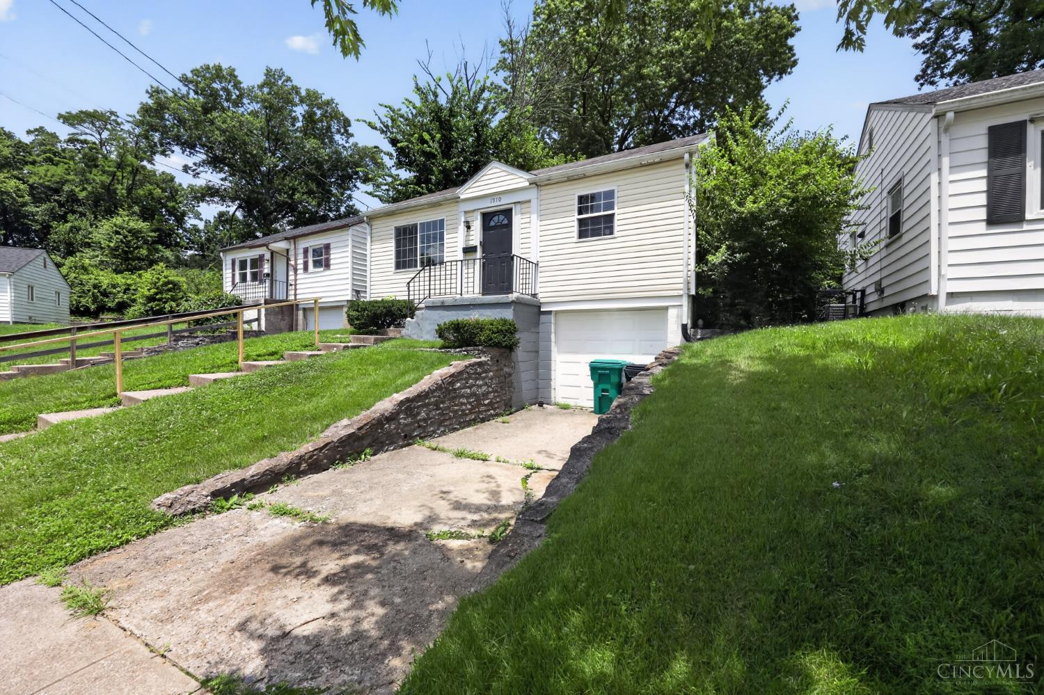 1910 Ashbrook Drive, Cincinnati, OH, 45238 — photo 3