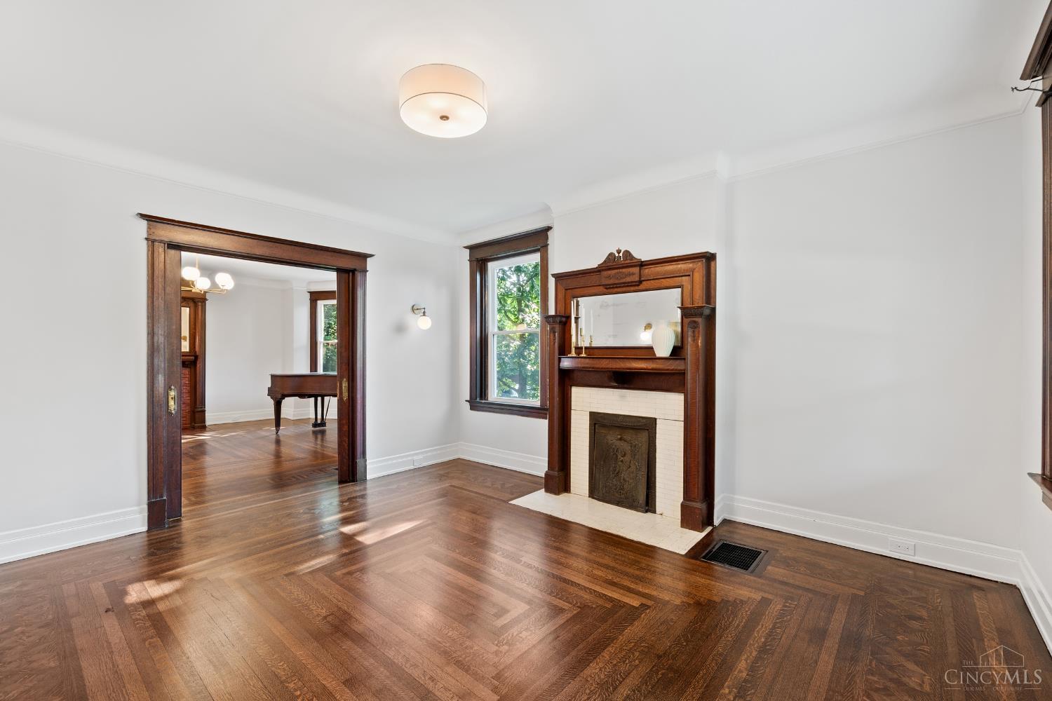 1028 Valley Lane, Cincinnati, OH, 45229 — photo 9