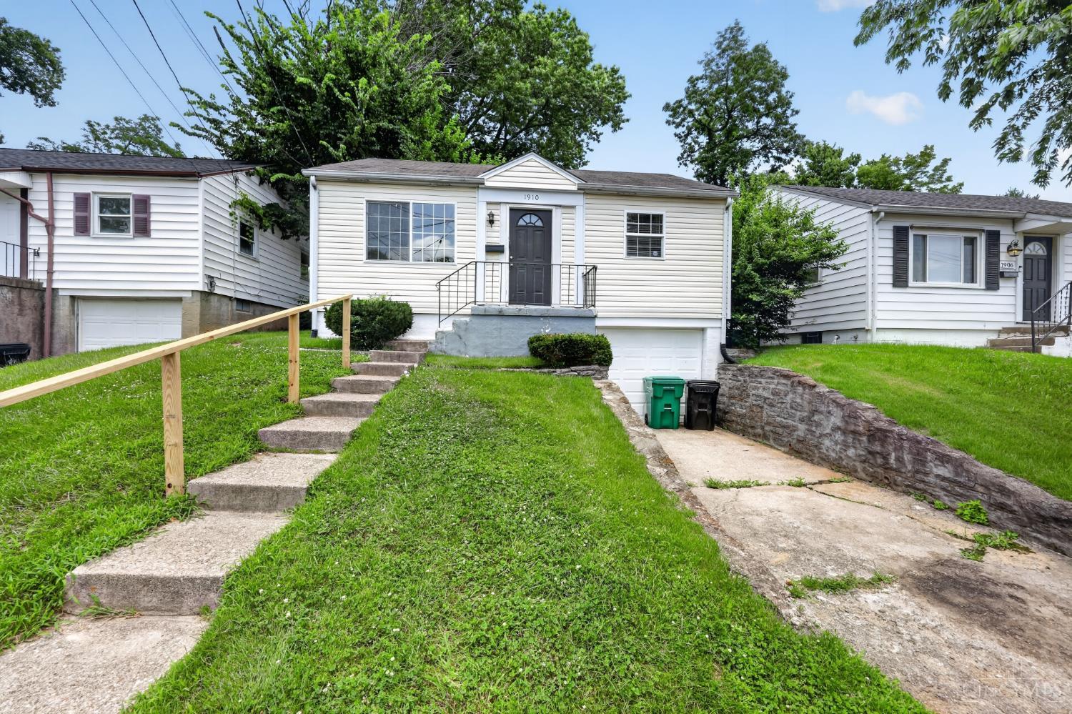 1910 Ashbrook Drive, Cincinnati, OH, 45238