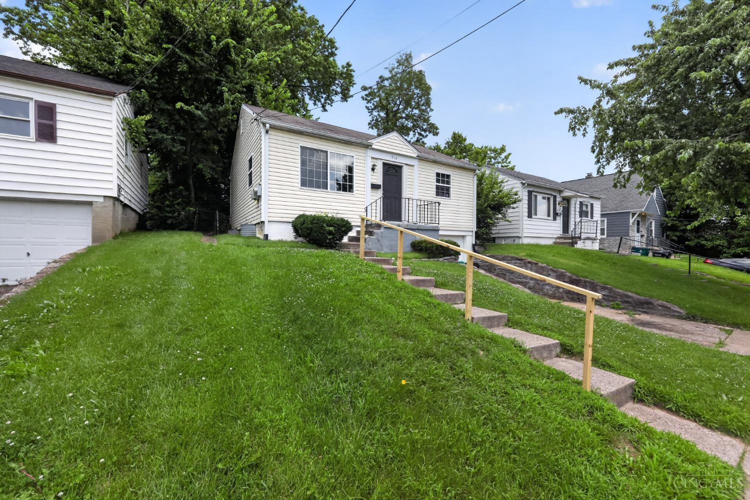 1910 Ashbrook Drive, Cincinnati, OH, 45238 — photo 2