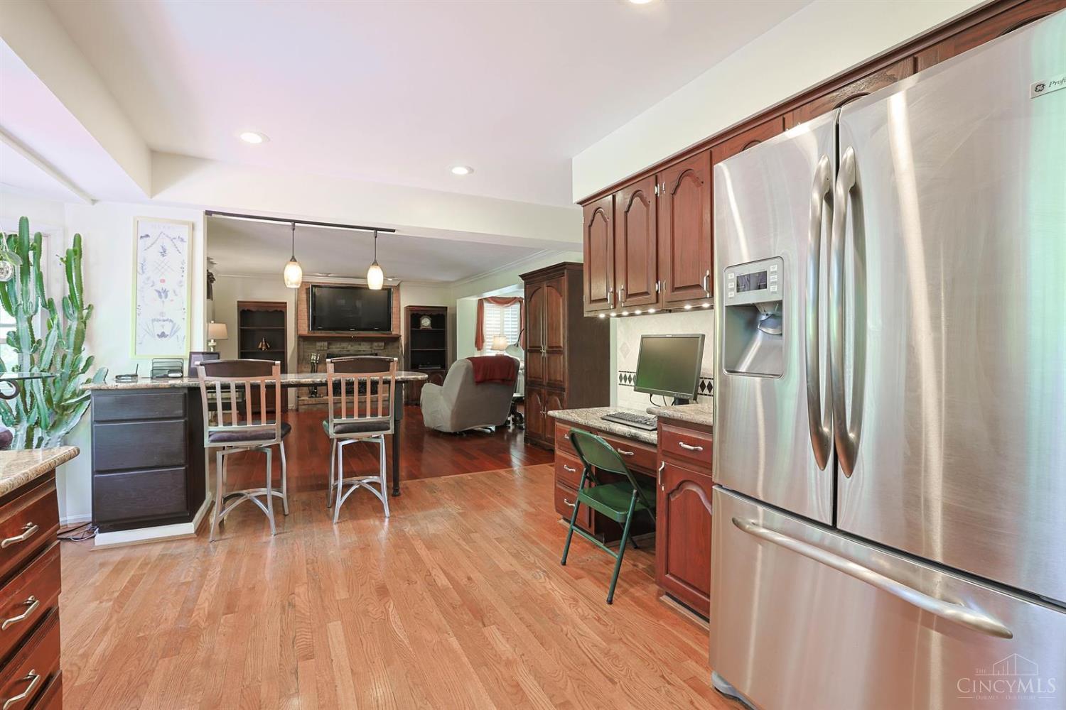 6202 Shadowhill Way, Miami Twp, OH, 45140 — photo 17