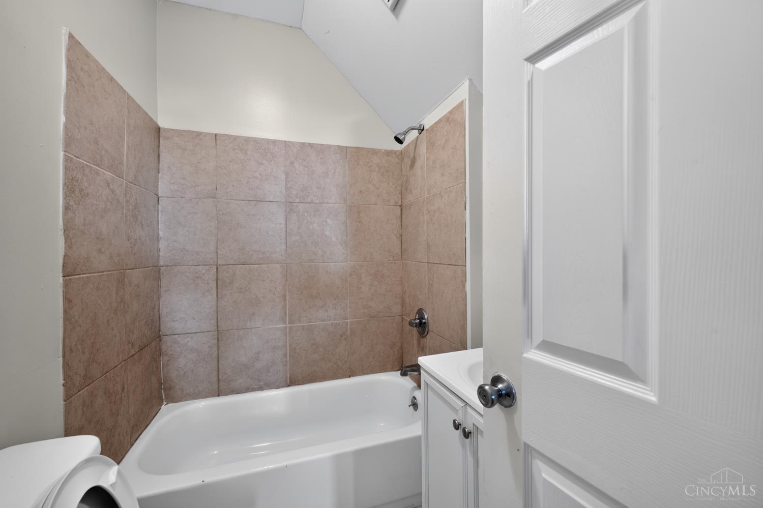 4313 Whetsel Avenue, Cincinnati, OH, 45227 — photo 29