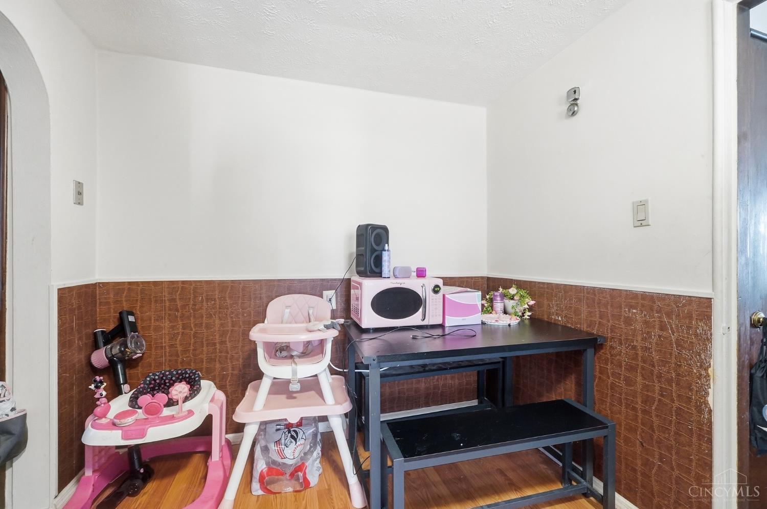 27 Gahl Terrace, Reading, OH, 45215 — photo 13