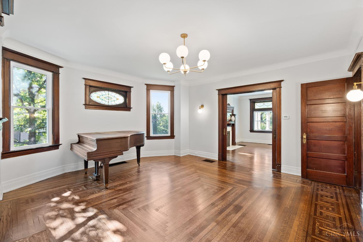 1028 Valley Lane, Cincinnati, OH, 45229 — photo 11