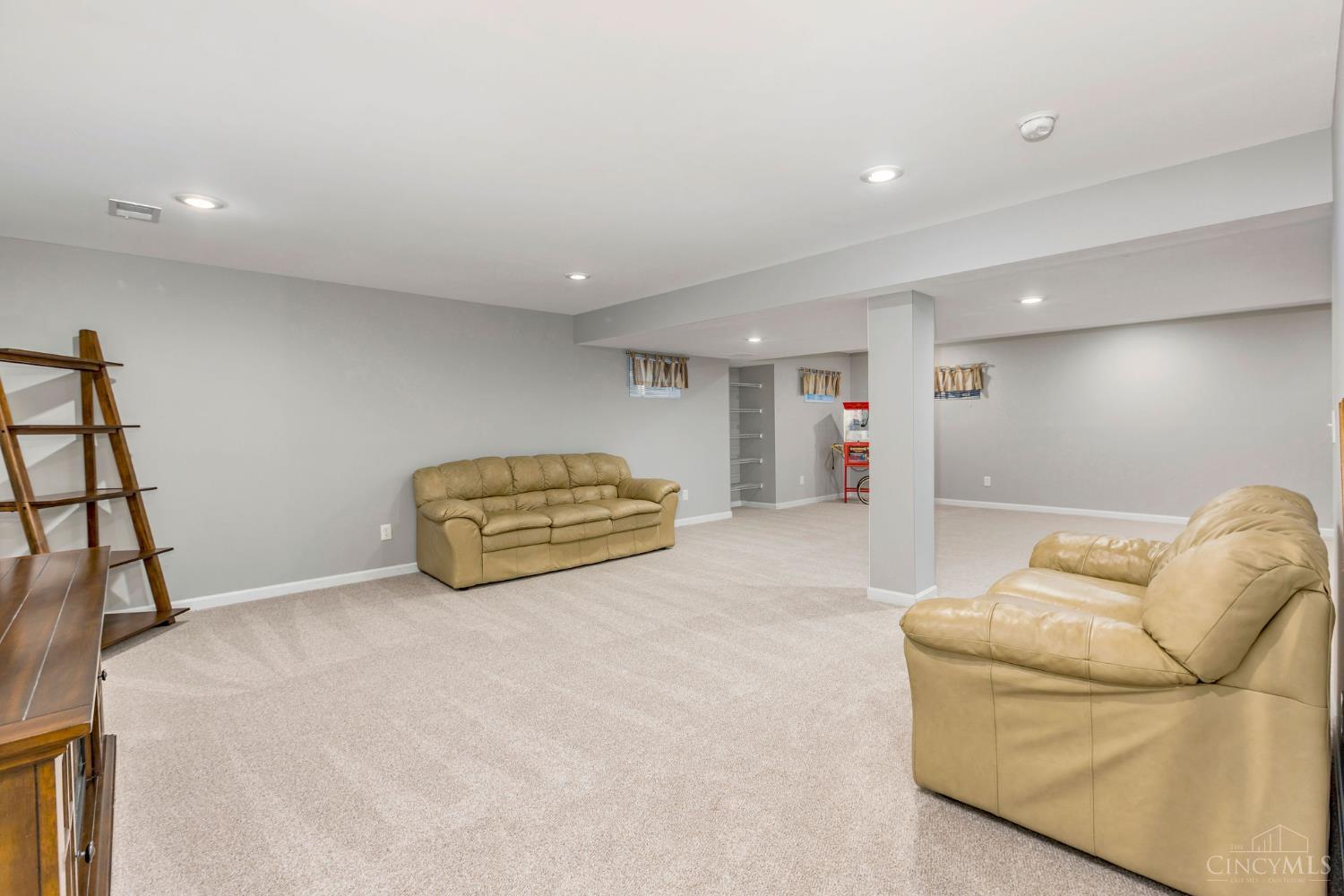 7367 Sussex Drive, West Chester, OH, 45069 — photo 25