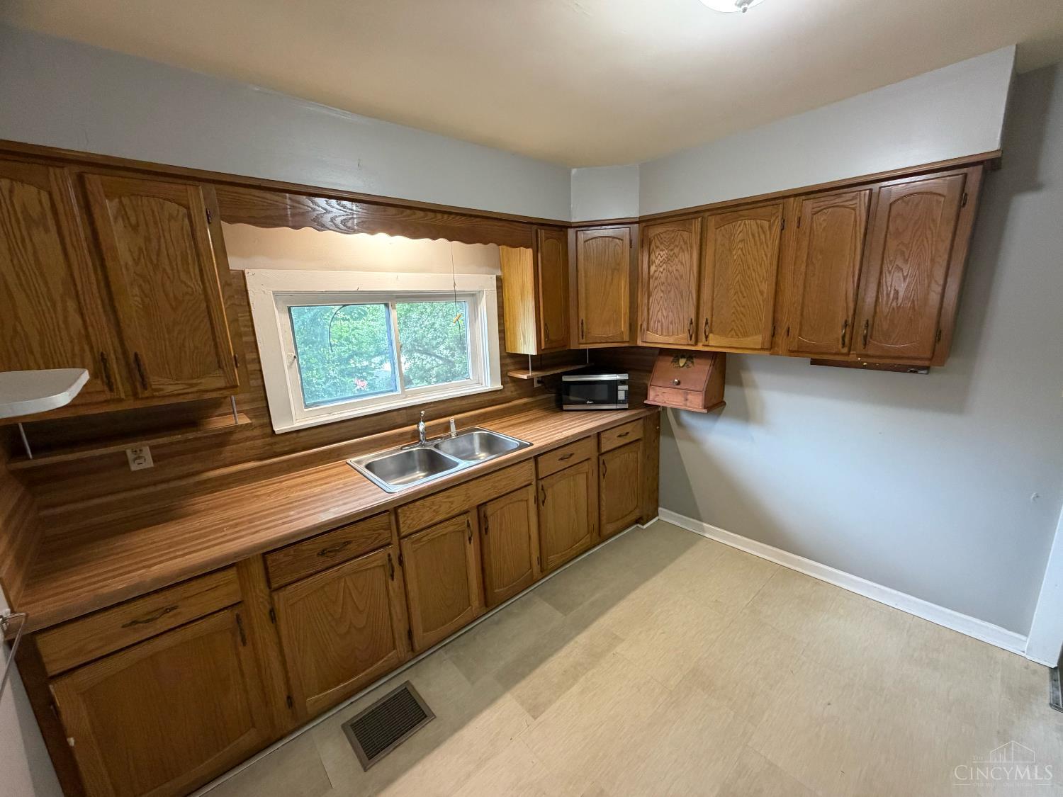 6308 Bedford Street, Fairfax, OH, 45227 — photo 4