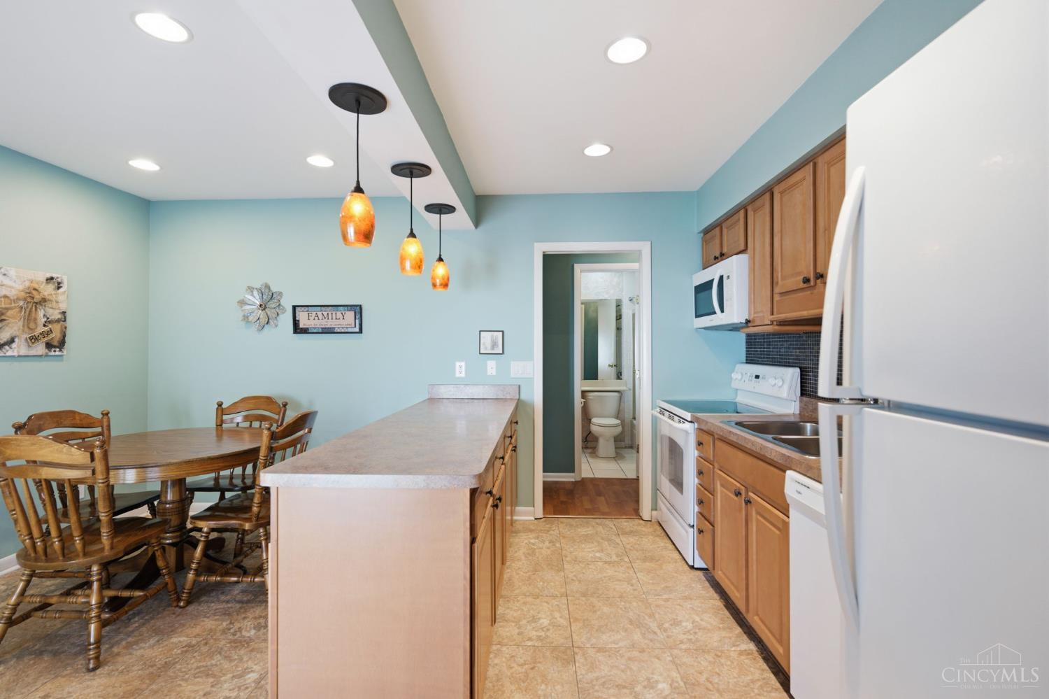 2 Boxwood Court, Springdale, OH, 45246 — photo 14