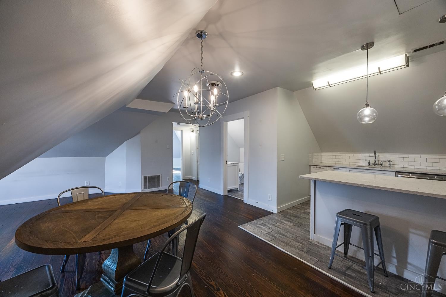2412 Fairview Avenue #3, Cincinnati, OH, 45219 — photo 3