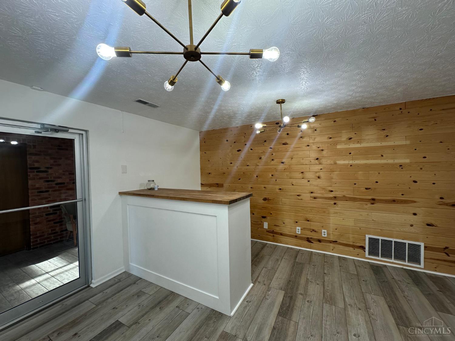 5598 Glenway Avenue, Cincinnati, OH, 45238 — photo 6