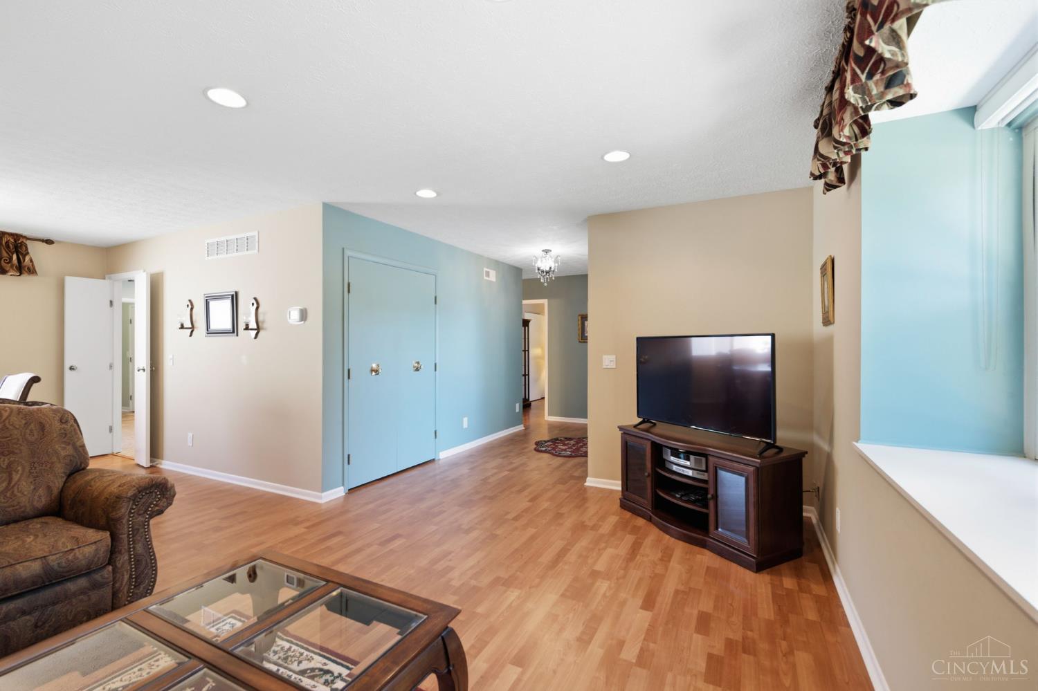 2 Boxwood Court, Springdale, OH, 45246 — photo 8