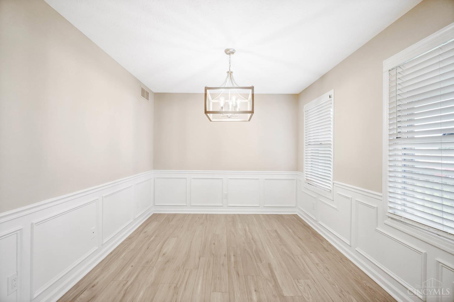 220 Auburn Meadows Court, Carlisle, OH, 45005 — photo 5