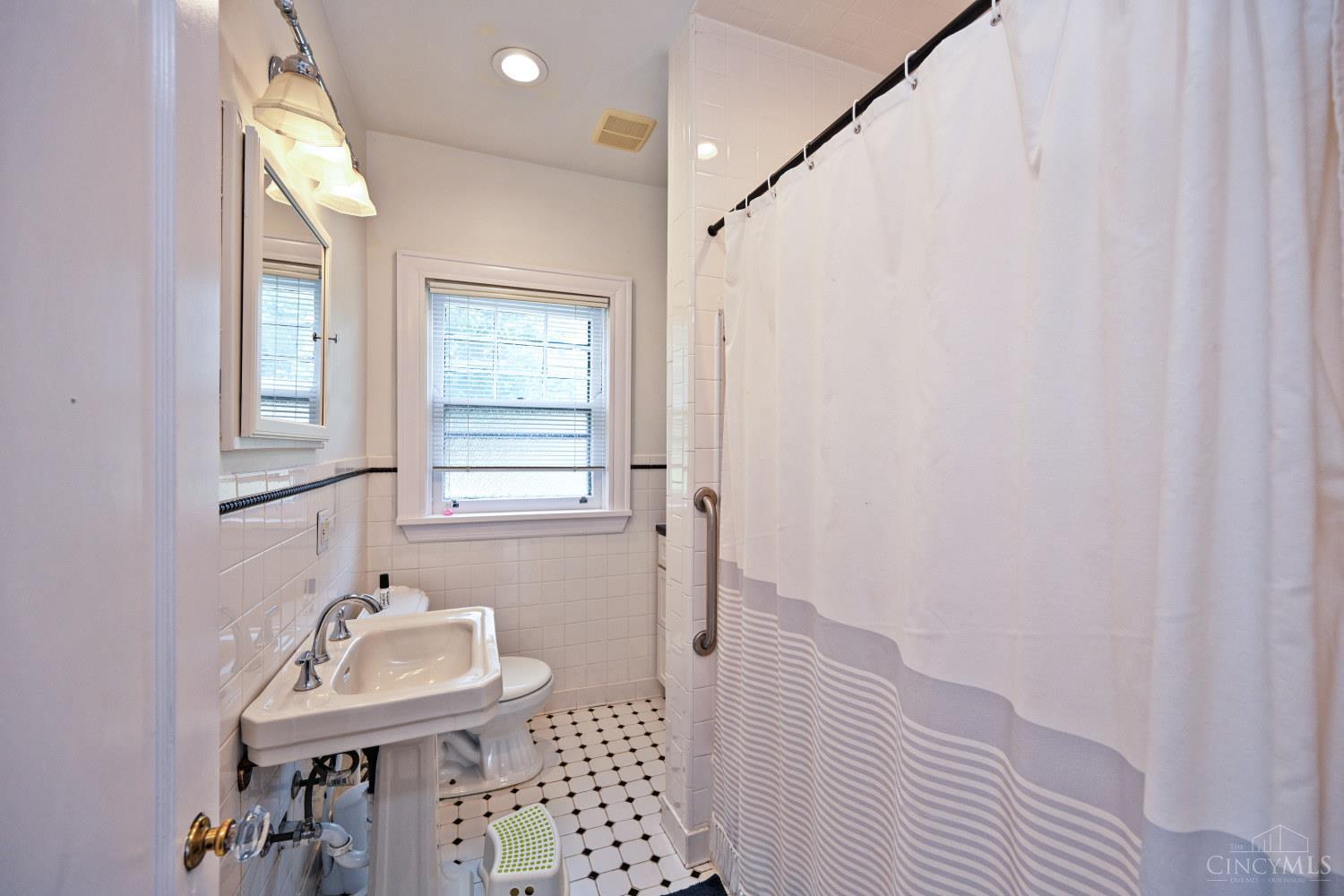 720 Red Bud Avenue, Cincinnati, OH, 45229 — photo 44