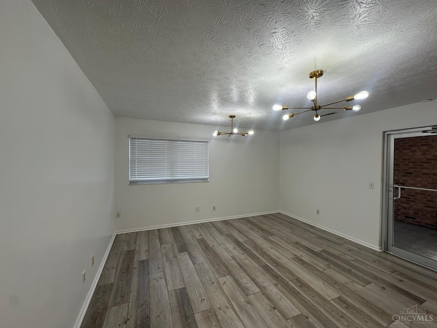 5598 Glenway Avenue, Cincinnati, OH, 45238 — photo 3