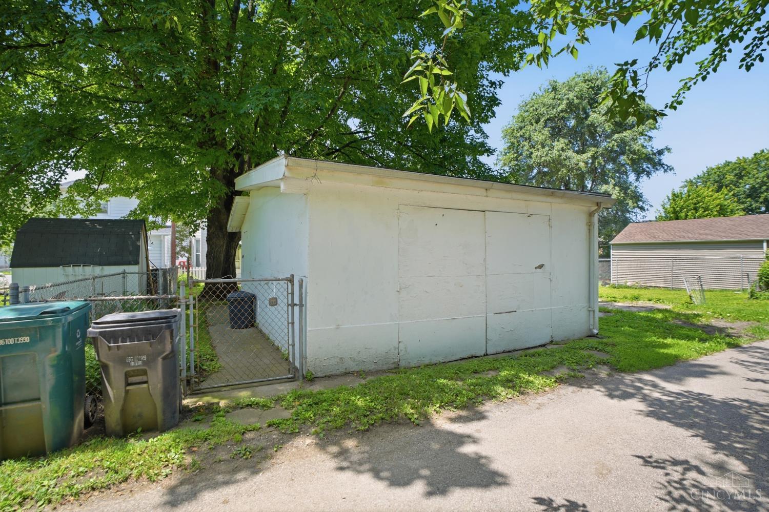 202 Sixty Ninth Street, Cincinnati, OH, 45216 — photo 40