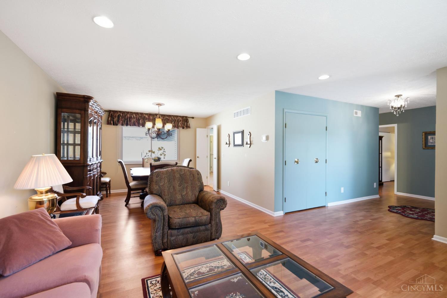 2 Boxwood Court, Springdale, OH, 45246 — photo 7