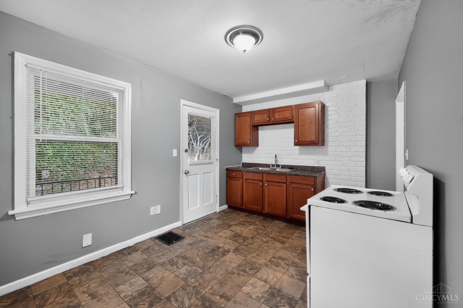 1723 Ashbrook Drive, Cincinnati, OH, 45238 — photo 17
