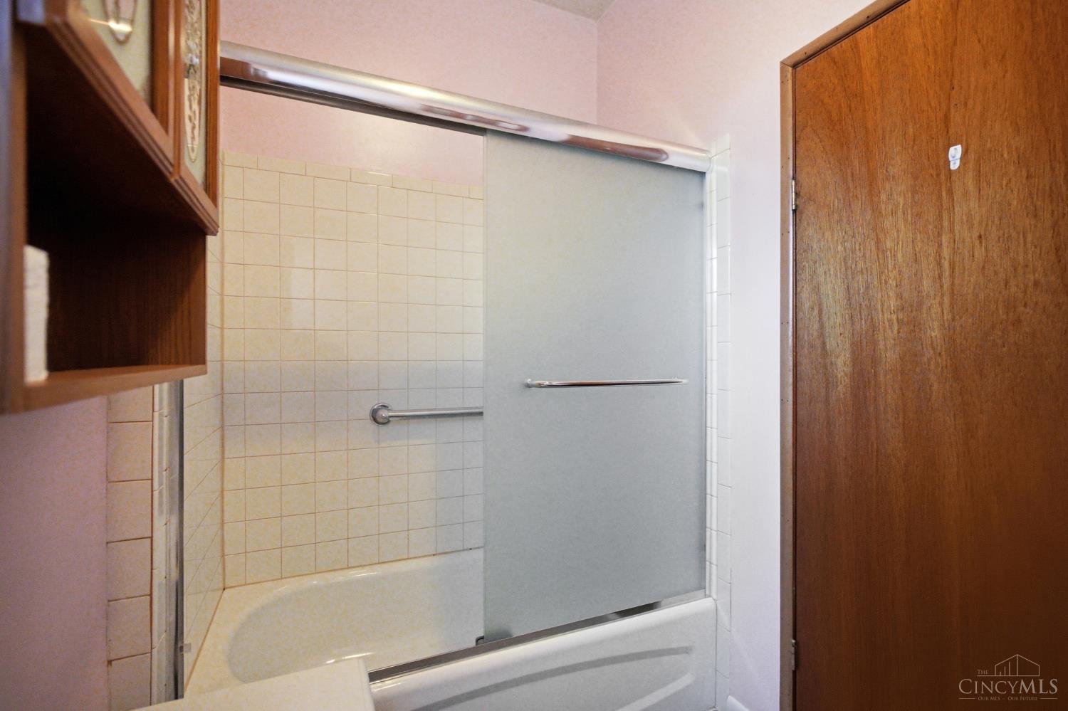 202 Sixty Ninth Street, Cincinnati, OH, 45216 — photo 14