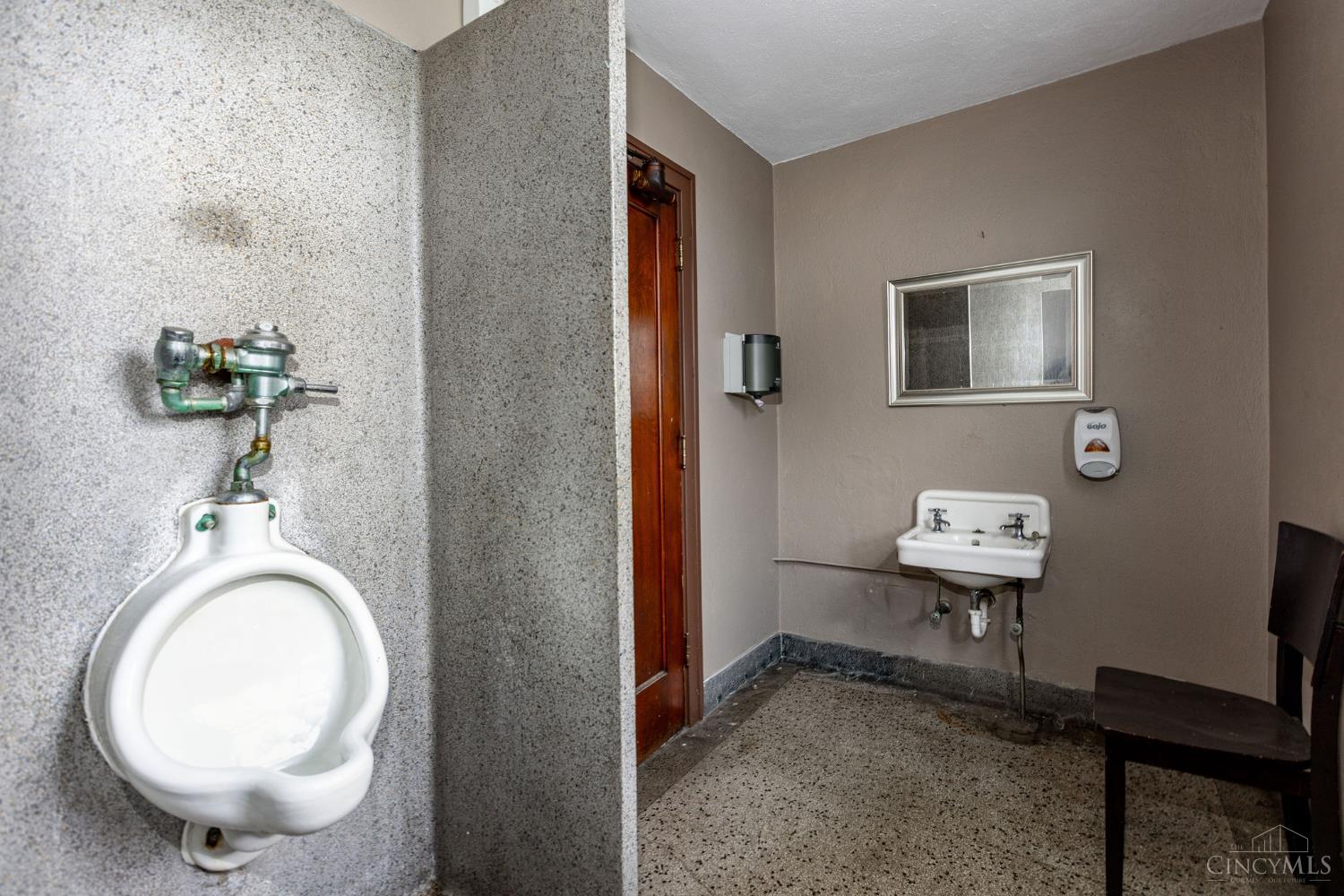 6819 Vine Street, Cincinnati, OH, 45216 — photo 41