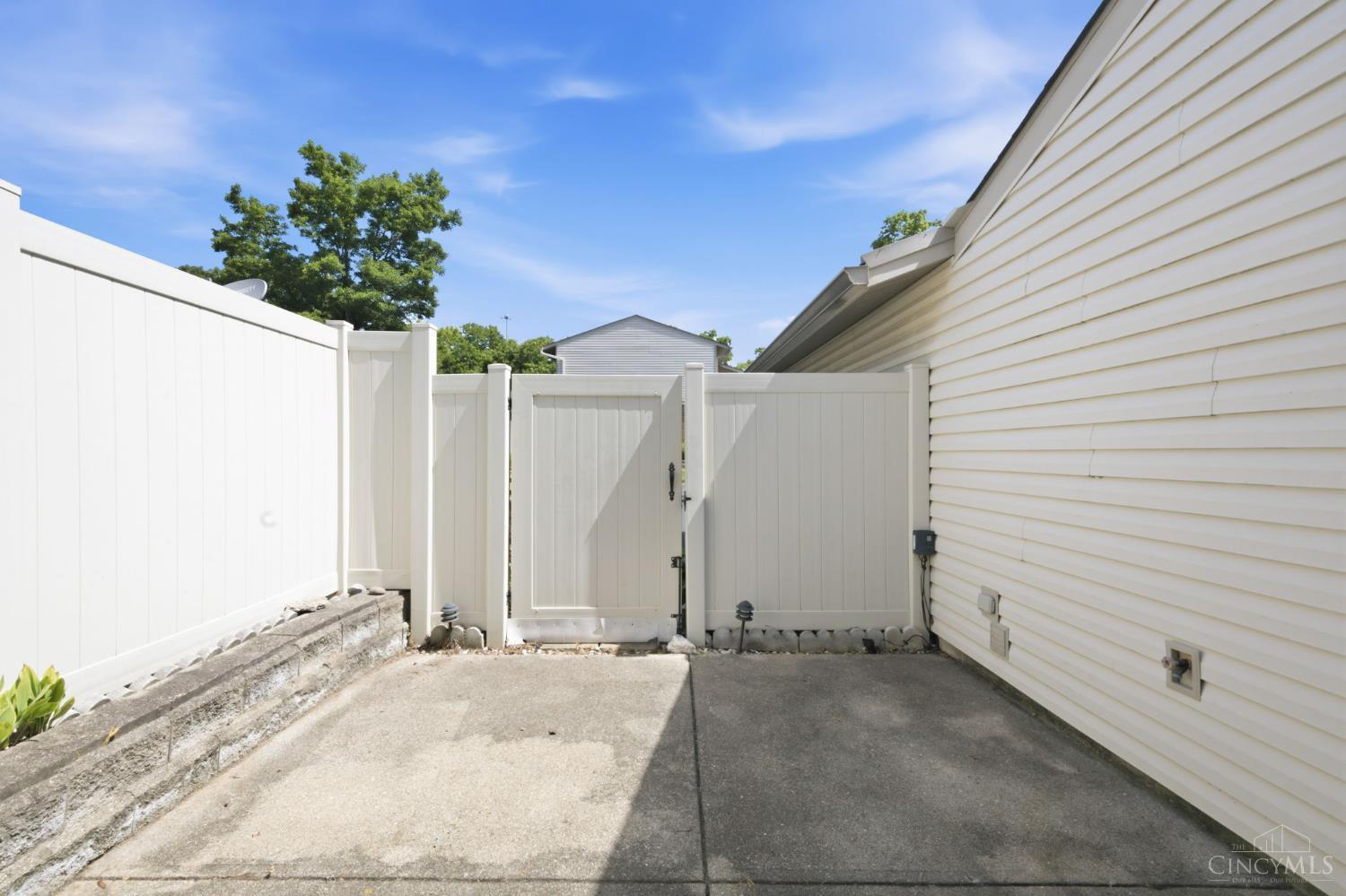 2 Boxwood Court, Springdale, OH, 45246 — photo 38