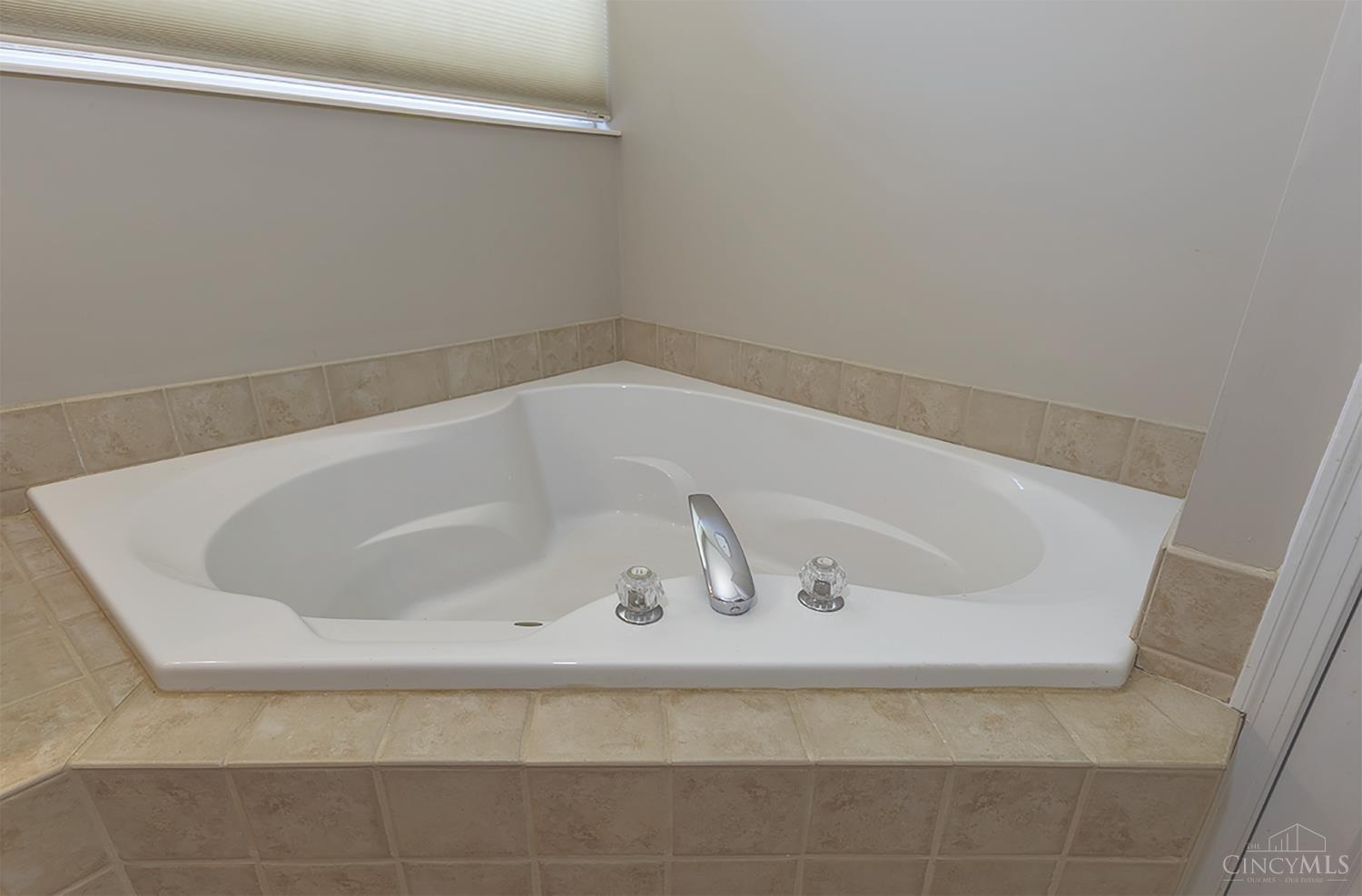 8199 Jeannes Creek Lane, West Chester, OH, 45069 — photo 31