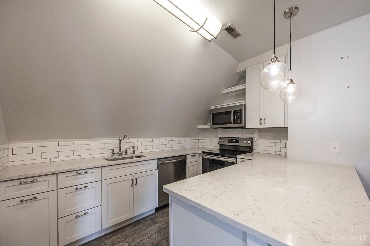 2412 Fairview Avenue #3, Cincinnati, OH, 45219 — photo 5