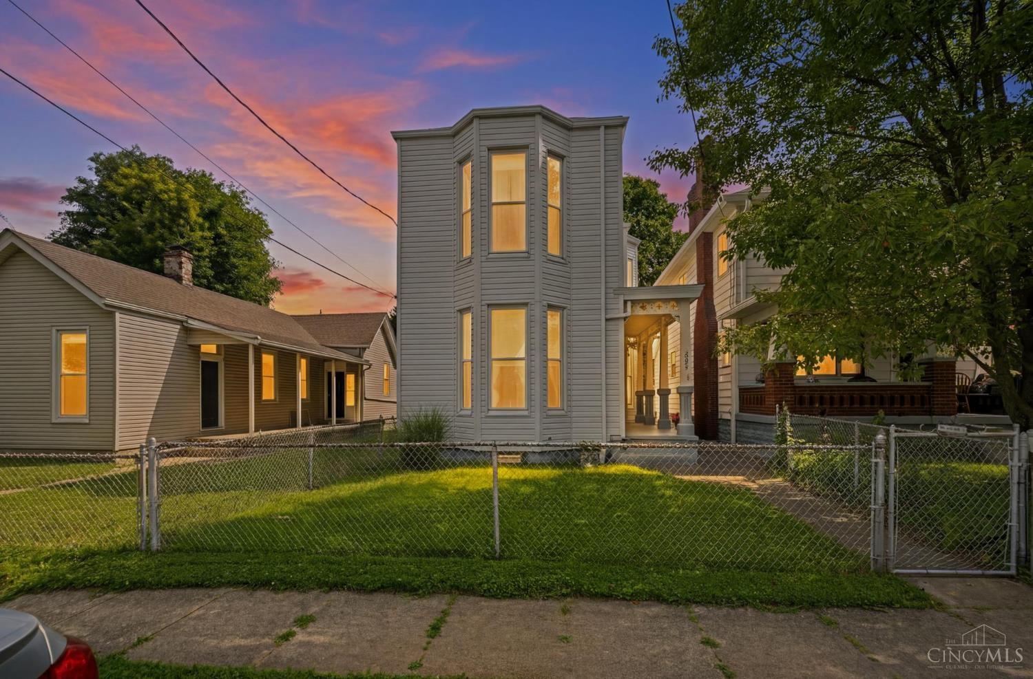202 Sixty Ninth Street, Cincinnati, OH, 45216 — photo 2
