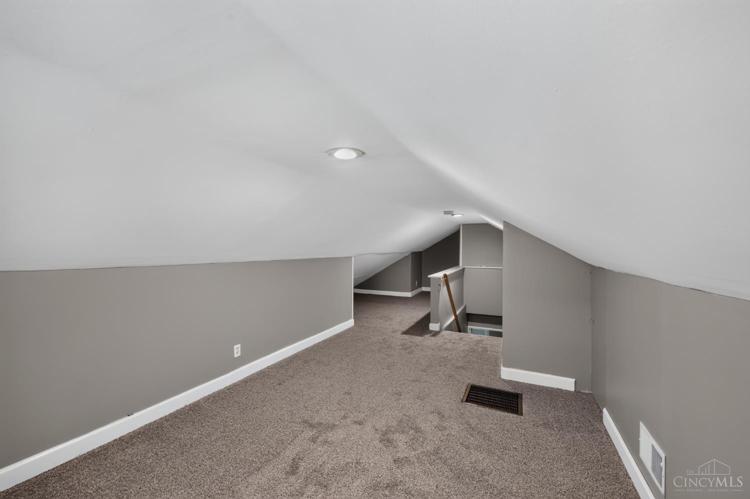 1723 Ashbrook Drive, Cincinnati, OH, 45238 — photo 6