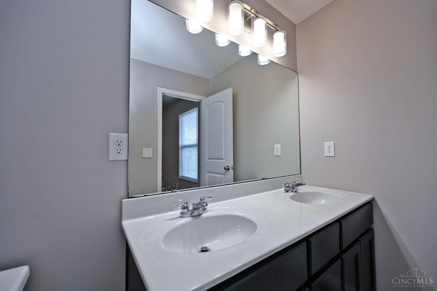 9563 Conservancy Place, West Chester, OH, 45011 — photo 24