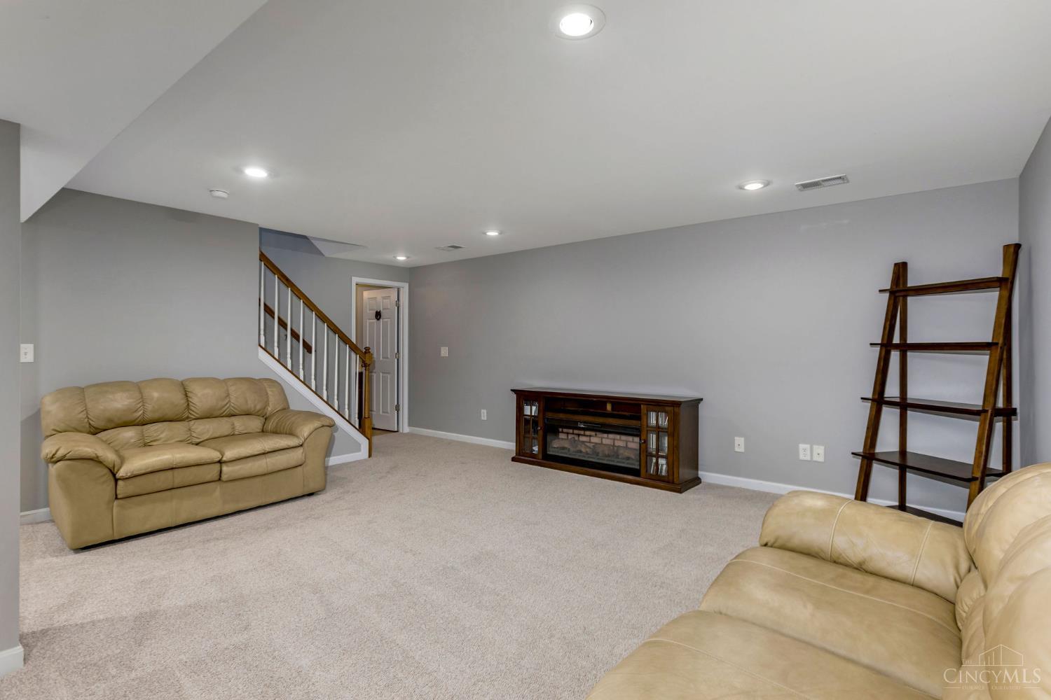 7367 Sussex Drive, West Chester, OH, 45069 — photo 28