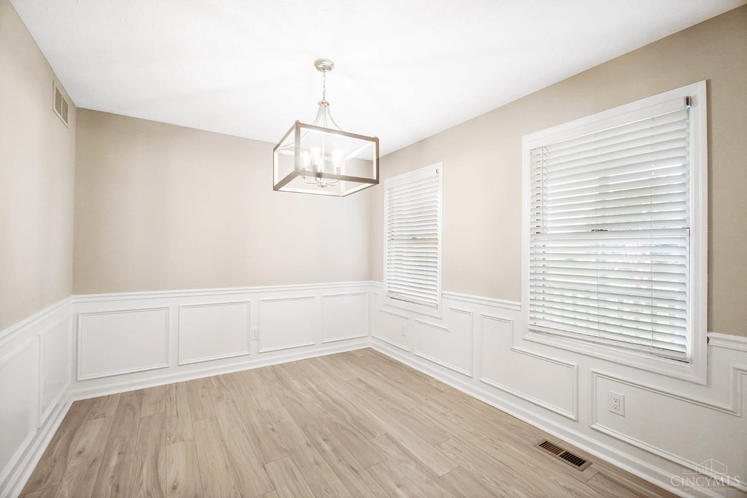 220 Auburn Meadows Court, Carlisle, OH, 45005 — photo 4