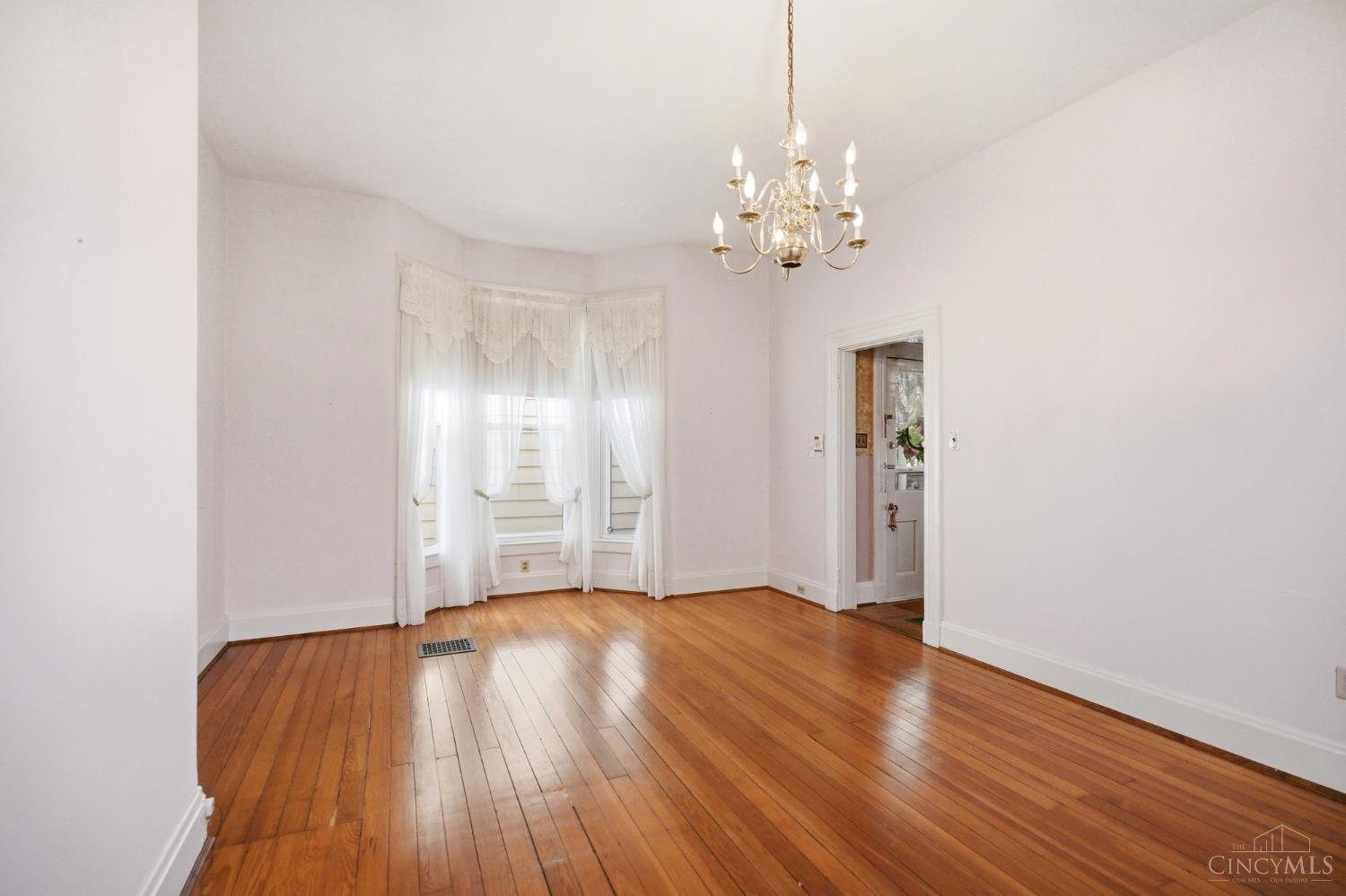 202 Sixty Ninth Street, Cincinnati, OH, 45216 — photo 6