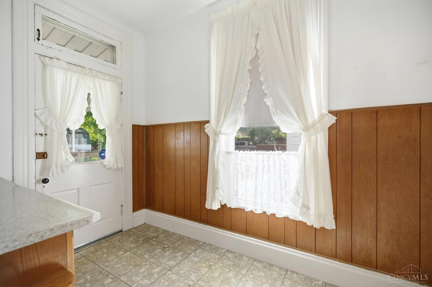 202 Sixty Ninth Street, Cincinnati, OH, 45216 — photo 12
