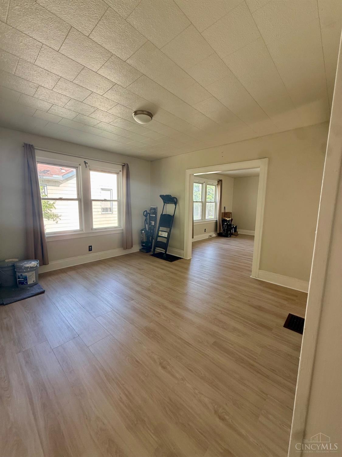 4302 Harding Avenue, Cheviot, OH, 45211 — photo 3