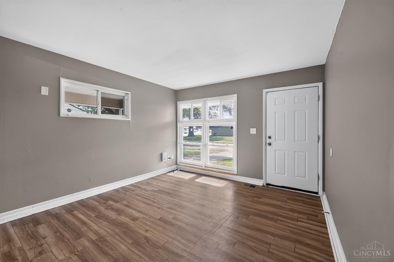 8760 Grenada Drive, Springfield Twp., OH, 45231 — photo 9