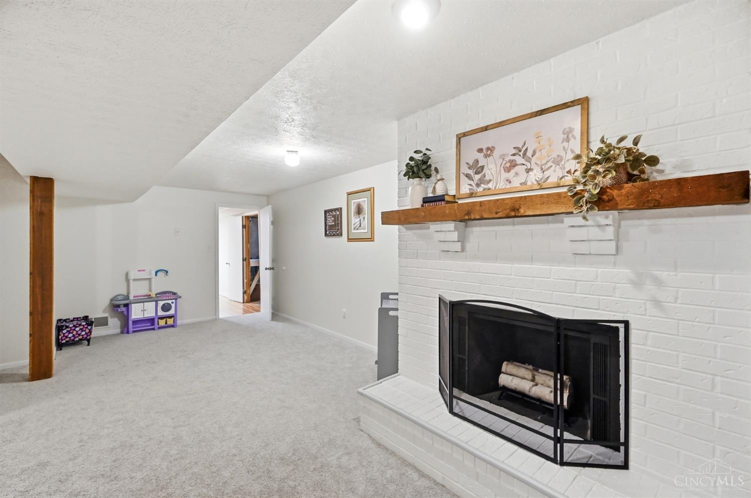 2221 Joshua Circle, Turtle Creek Twp, OH, 45044 — photo 31